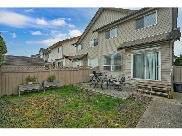 6736 184 Street, House attached with 4 bedrooms, 4 bathrooms and 3 parking in Surrey BC | Image 37