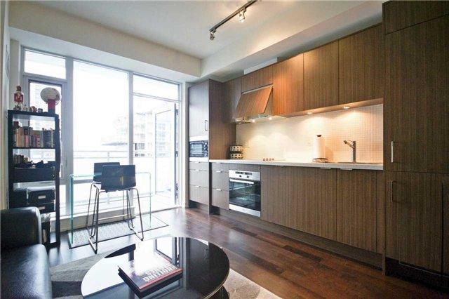 2203 - 21 Widmer St, Condo with 0 bedrooms, 1 bathrooms and null parking in Toronto ON | Image 8