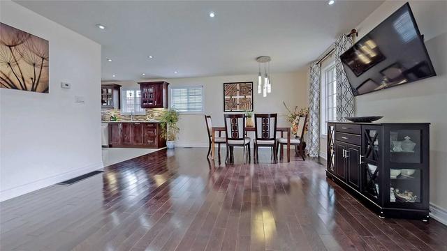 7328 Manion Rd, House detached with 3 bedrooms, 2 bathrooms and 5 parking in Mississauga ON | Image 12