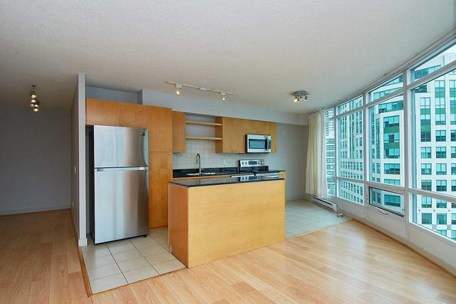 1003 - 361 Front St, Condo with 1 bedrooms, 1 bathrooms and 1 parking in Toronto ON | Image 4