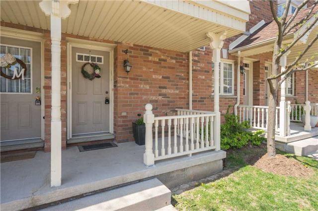 Unit 4 - 4045 Upper Middle Rd, Townhouse with 2 bedrooms, 3 bathrooms and 1 parking in Burlington ON | Image 2