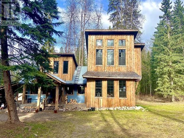 1919 Aveling Coalmine Road, House detached with 2 bedrooms, 2 bathrooms and null parking in Bulkley Nechako A BC | Image 36