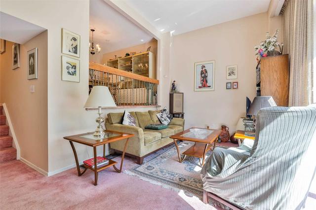 34 Vicora Linkway, Townhouse with 3 bedrooms, 2 bathrooms and 2 parking in Toronto ON | Image 34