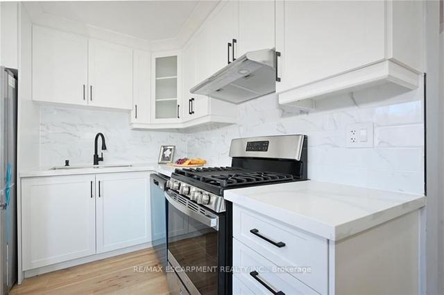 213 East 28th St, House detached with 4 bedrooms, 3 bathrooms and 3 parking in Hamilton ON | Image 38