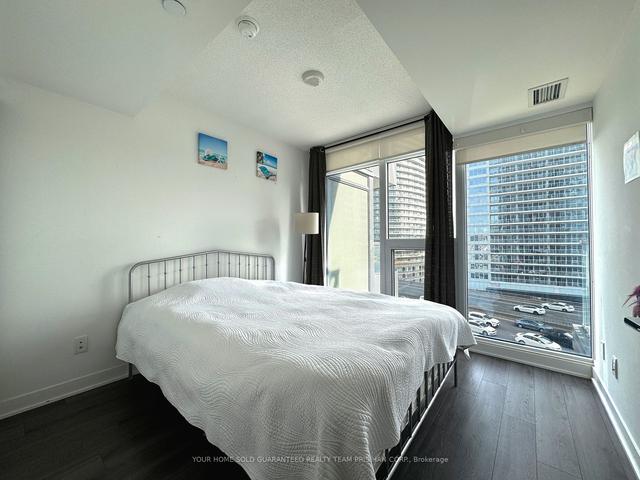 915 - 70 Queens Wharf Rd, Condo with 1 bedrooms, 1 bathrooms and 0 parking in Toronto ON | Image 5