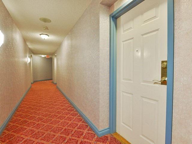 1003 - 250 Webb Dr, Condo with 2 bedrooms, 2 bathrooms and 2 parking in Mississauga ON | Image 2