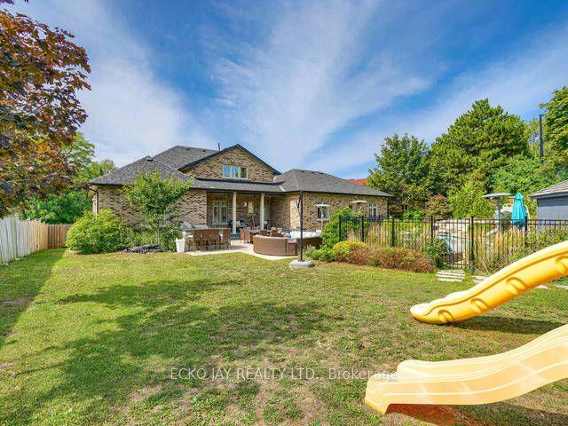 124 Laurentide Dr, House detached with 5 bedrooms, 6 bathrooms and 12 parking in Toronto ON | Image 20