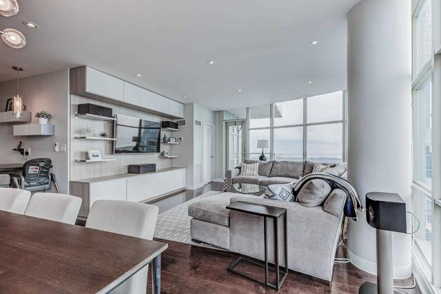 4309 - 10 Navy Wharf Crt, Condo with 2 bedrooms, 3 bathrooms and 1 parking in Toronto ON | Image 13