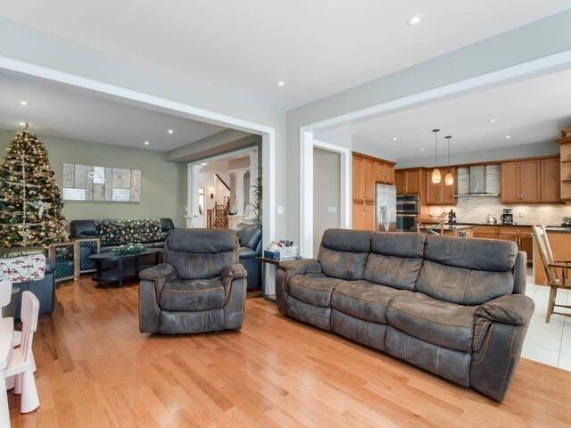 30 Lookout Crt, House detached with 4 bedrooms, 4 bathrooms and 6 parking in Halton Hills ON | Image 37