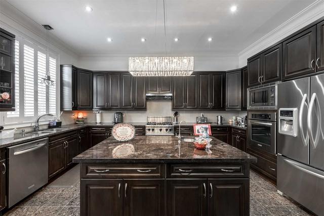 90 Grand Vellore Cres, House detached with 5 bedrooms, 5 bathrooms and 10 parking in Vaughan ON | Image 11