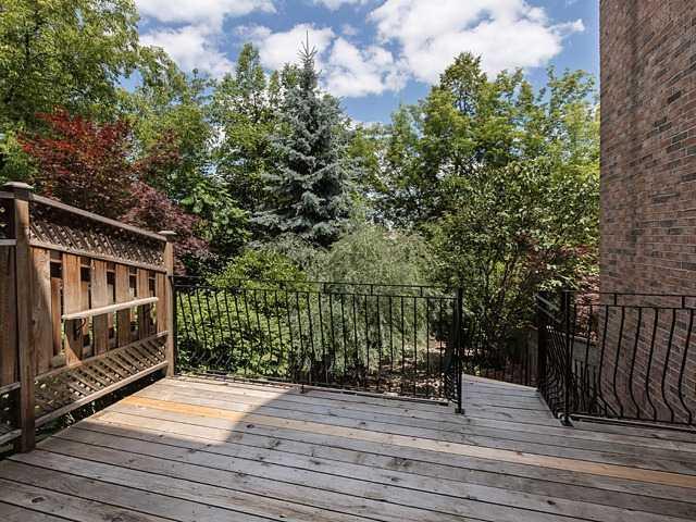 th 3 - 215 Grand Ave, House attached with 3 bedrooms, 3 bathrooms and 2 parking in Toronto ON | Image 17