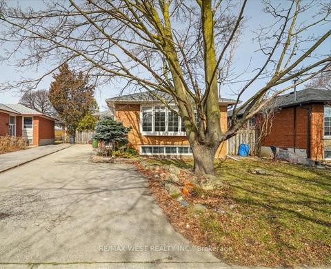 21 Araman Dr, Toronto, ON, M1T2P5 | Card Image