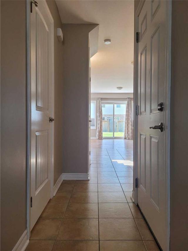 99 Lambeth Way, Townhouse with 3 bedrooms, 3 bathrooms and 2 parking in Guelph ON | Image 28