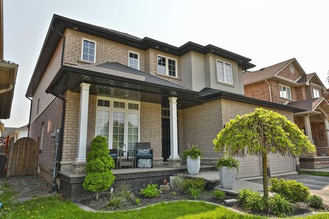 84 Bocelli Cres, House detached with 3 bedrooms, 4 bathrooms and 4 parking in Hamilton ON | Image 2