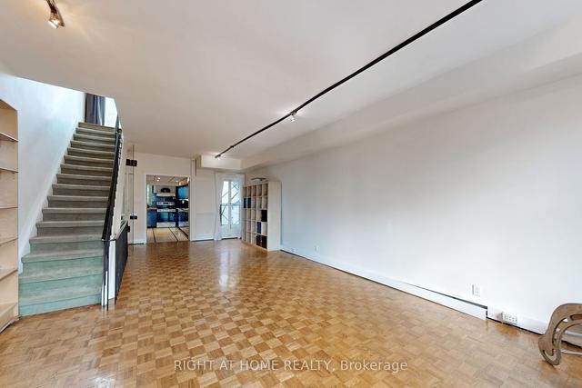 394 King St E, House attached with 2 bedrooms, 3 bathrooms and 0 parking in Toronto ON | Image 17