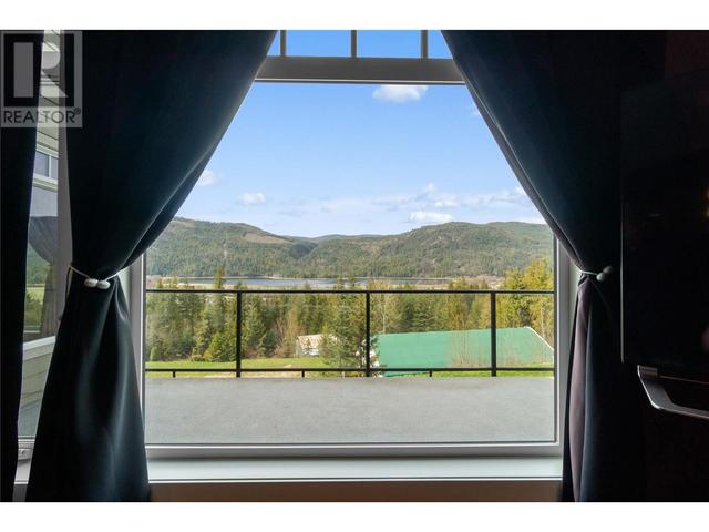 8097 Seed Road, House detached with 5 bedrooms, 4 bathrooms and 4 parking in North Okanagan F BC | Image 40