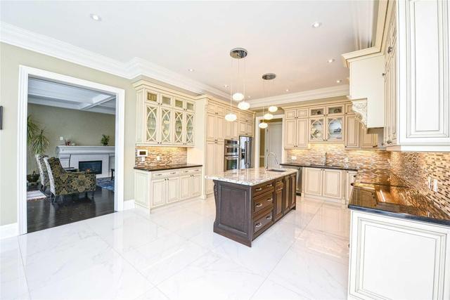 6 Forestview Crt, House detached with 7 bedrooms, 11 bathrooms and 26 parking in Brampton ON | Image 9