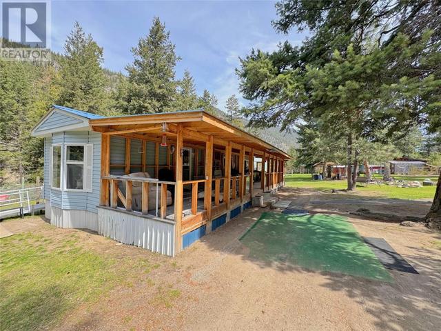 2446 Hwy 3, House other with 2 bedrooms, 2 bathrooms and null parking in Central Kootenay B BC | Image 44