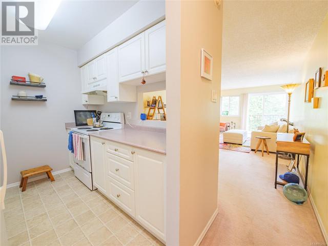 306 - 250 Hemlock St, Condo with 2 bedrooms, 1 bathrooms and 1 parking in Ucluelet BC | Image 9