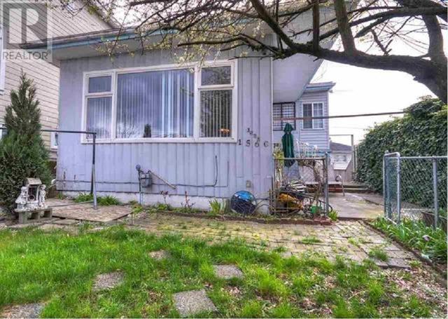 1560 E 41st Avenue, House detached with 5 bedrooms, 2 bathrooms and 2 parking in Vancouver BC | Image 1