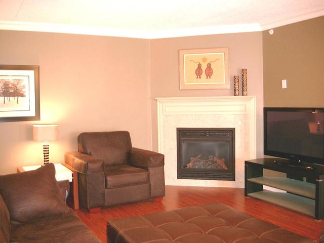 201 - 2045 Appleby Line, Condo with 2 bedrooms, 2 bathrooms and null parking in Burlington ON | Image 1