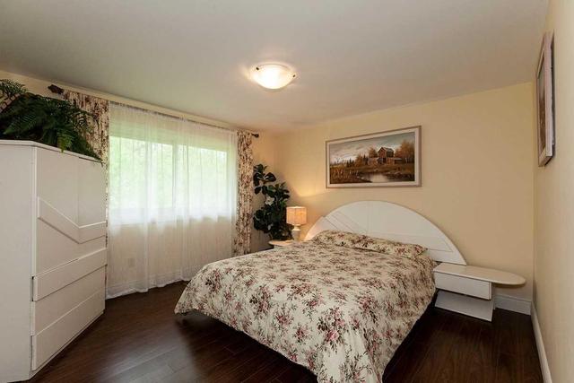 78 Marsdale Dr, House detached with 3 bedrooms, 2 bathrooms and 6 parking in St. Catharines ON | Image 9