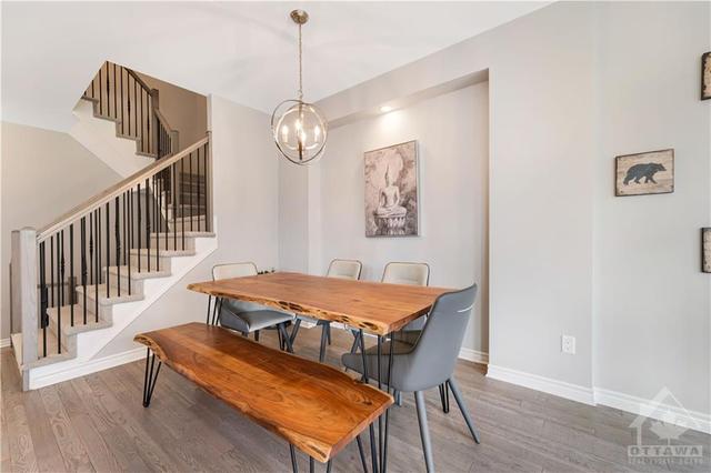 352 Mishawashkode Street, Townhouse with 3 bedrooms, 3 bathrooms and 3 parking in Ottawa ON | Image 9