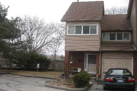 11 - 1031 Midland Ave, Townhouse with 3 bedrooms, 3 bathrooms and 1 parking in Toronto ON | Image 1