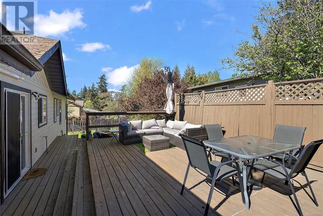 3351 Wishart Rd, House detached with 3 bedrooms, 2 bathrooms and 2 parking in Colwood BC | Image 22