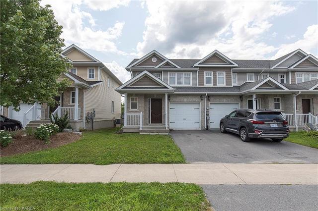 1556 Crimson Crescent, House attached with 3 bedrooms, 2 bathrooms and 2 parking in Kingston ON | Image 1