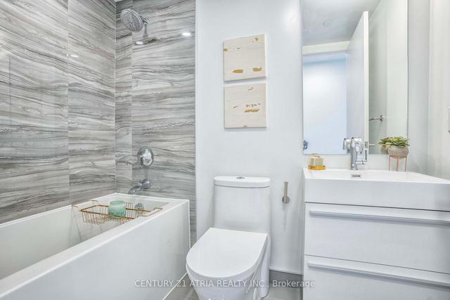 1403 - 39 Roehampton Ave, Condo with 2 bedrooms, 2 bathrooms and 0 parking in Toronto ON | Image 13