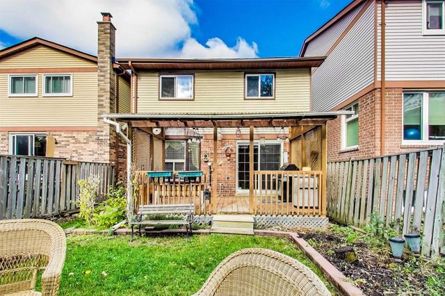 63 Esther Cres, House detached with 4 bedrooms, 4 bathrooms and 5 parking in Vaughan ON | Image 32