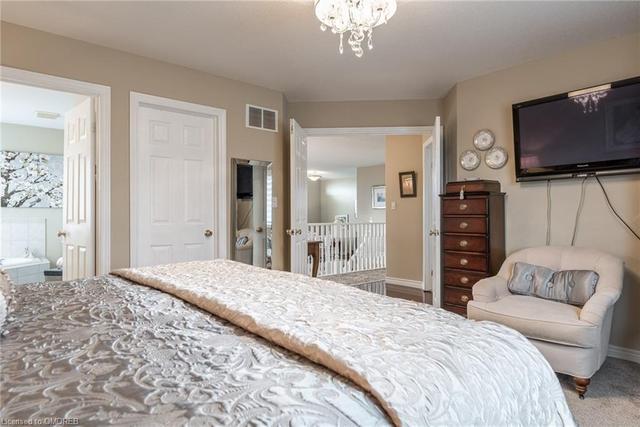 8202 Brookside Drive, House detached with 3 bedrooms, 2 bathrooms and 5 parking in Niagara Falls ON | Image 34