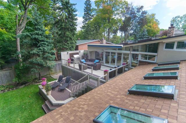 170 Brookbanks Dr, House detached with 3 bedrooms, 5 bathrooms and 6 parking in Toronto ON | Image 1