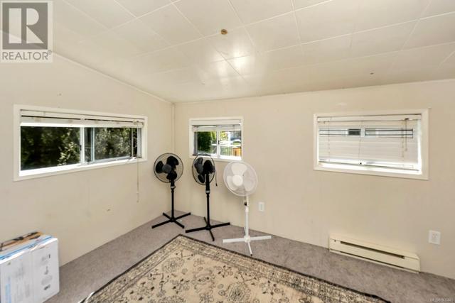 415 Boleskine Rd, House detached with 5 bedrooms, 2 bathrooms and 1 parking in Saanich BC | Image 11