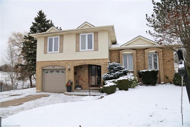 233 Mcgarry Drive, House detached with 4 bedrooms, 1 bathrooms and 3 parking in Kitchener ON | Image 3