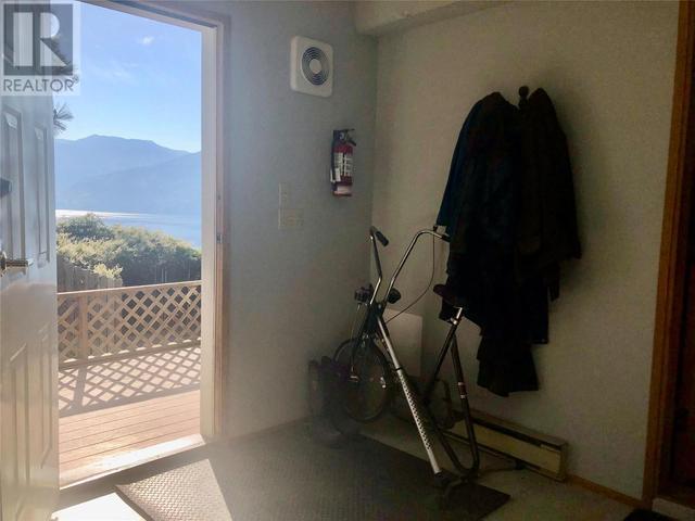 3040 Seclusion Bay Road, House detached with 3 bedrooms, 2 bathrooms and 5 parking in West Kelowna BC | Image 22