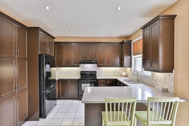 34 Heaney Crt, House detached with 4 bedrooms, 4 bathrooms and 6 parking in Aurora ON | Image 40