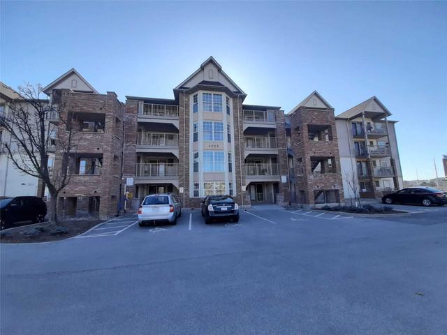 106 - 4025 Kilmer Dr, Condo with 2 bedrooms, 1 bathrooms and 1 parking in Burlington ON | Card Image