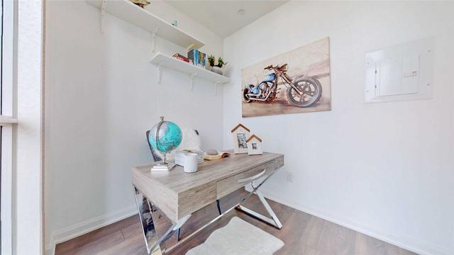 4201 - 9 Bogert Ave, Condo with 1 bedrooms, 2 bathrooms and 1 parking in Toronto ON | Image 11