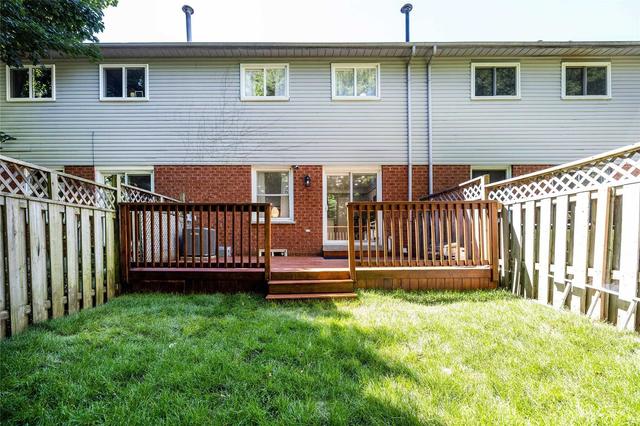 121 Galbraith Crt, House attached with 3 bedrooms, 2 bathrooms and 3 parking in Clarington ON | Image 14