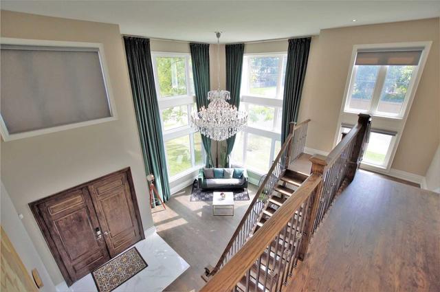 220 Sussex Ave, House detached with 4 bedrooms, 5 bathrooms and 6 parking in Richmond Hill ON | Image 5