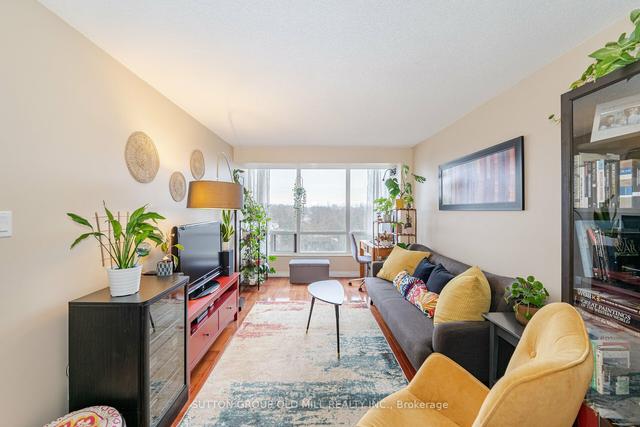 1009 - 1320 Islington Ave, Condo with 2 bedrooms, 2 bathrooms and 1 parking in Toronto ON | Image 3
