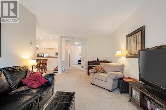 25 - 4525 Wilkinson Rd, House attached with 3 bedrooms, 3 bathrooms and 1 parking in Saanich BC | Image 12