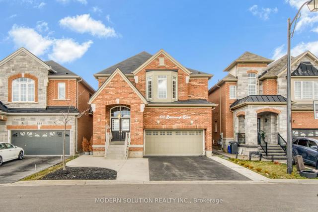 552 Bessborough Dr, House detached with 4 bedrooms, 5 bathrooms and 4 parking in Milton ON | Image 1