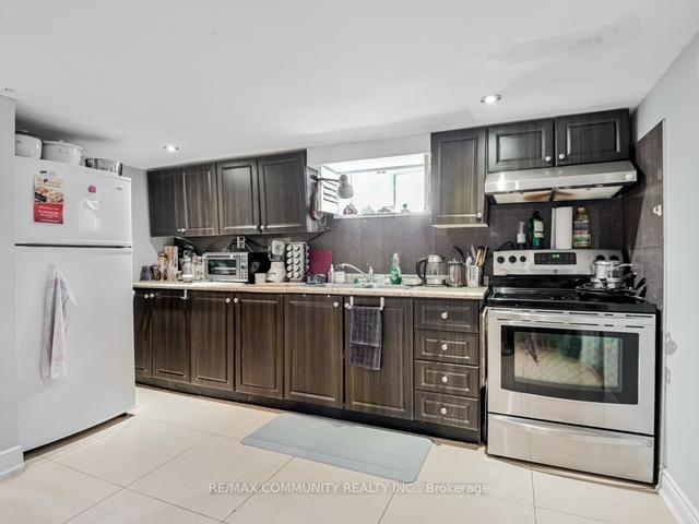 738 Gorham St, House detached with 3 bedrooms, 2 bathrooms and 3 parking in Newmarket ON | Image 21