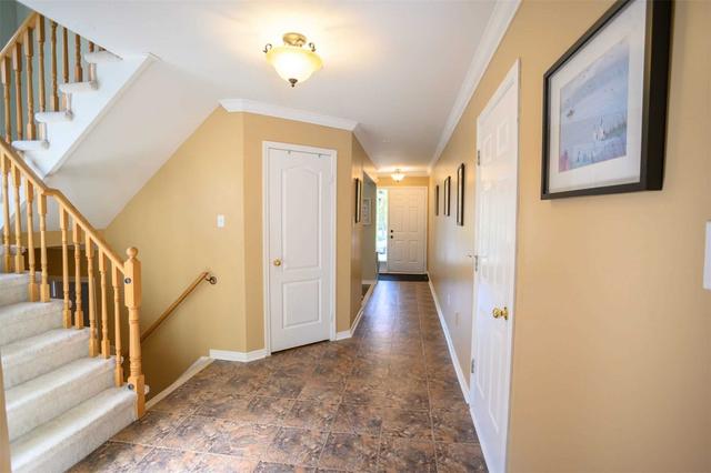 90 Red River Cres E, House semidetached with 3 bedrooms, 4 bathrooms and 3 parking in Newmarket ON | Image 23