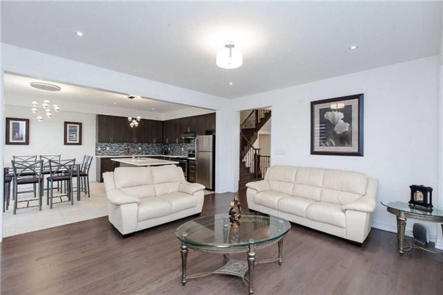 43 Algoma Dr, House detached with 4 bedrooms, 4 bathrooms and 2 parking in Vaughan ON | Image 7