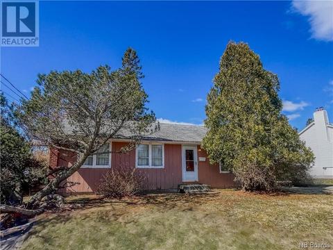 90 Champlain Drive, House detached with 3 bedrooms, 1 bathrooms and null parking in Saint John NB | Card Image