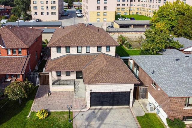 12 Ashton Ave, House detached with 4 bedrooms, 4 bathrooms and 6 parking in Toronto ON | Image 12